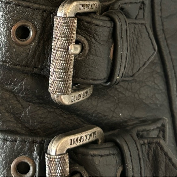 NEARLY NEW! BLACK BRAND MOTORCYCLE CLOTHING BLACK LEATHER WOMENS BUCKLE VEST - Picture 4 of 12